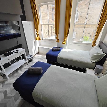 2 Bedroom 2 Bathroom Apartment In Old St - Shoreditch - Zone 1 Londra Exterior foto