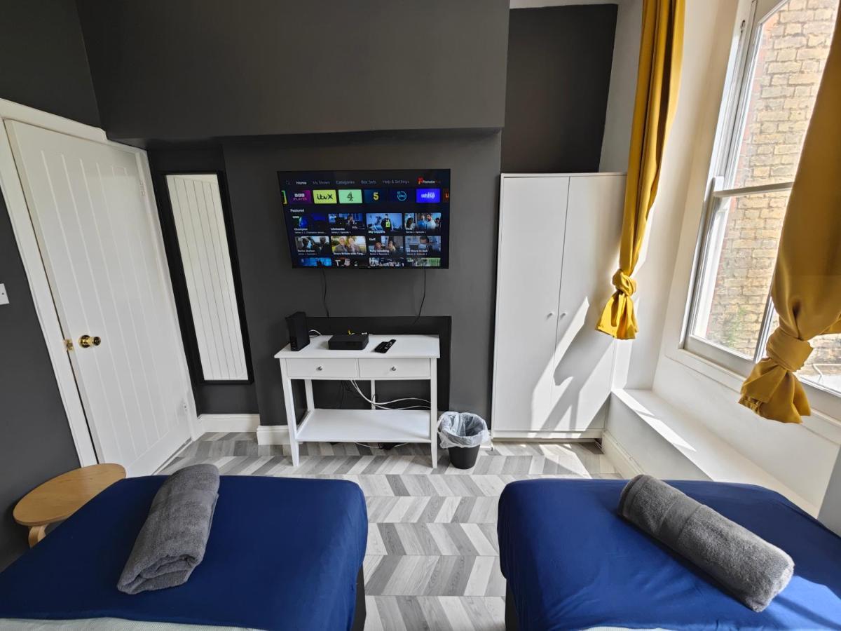 2 Bedroom 2 Bathroom Apartment In Old St - Shoreditch - Zone 1 Londra Exterior foto