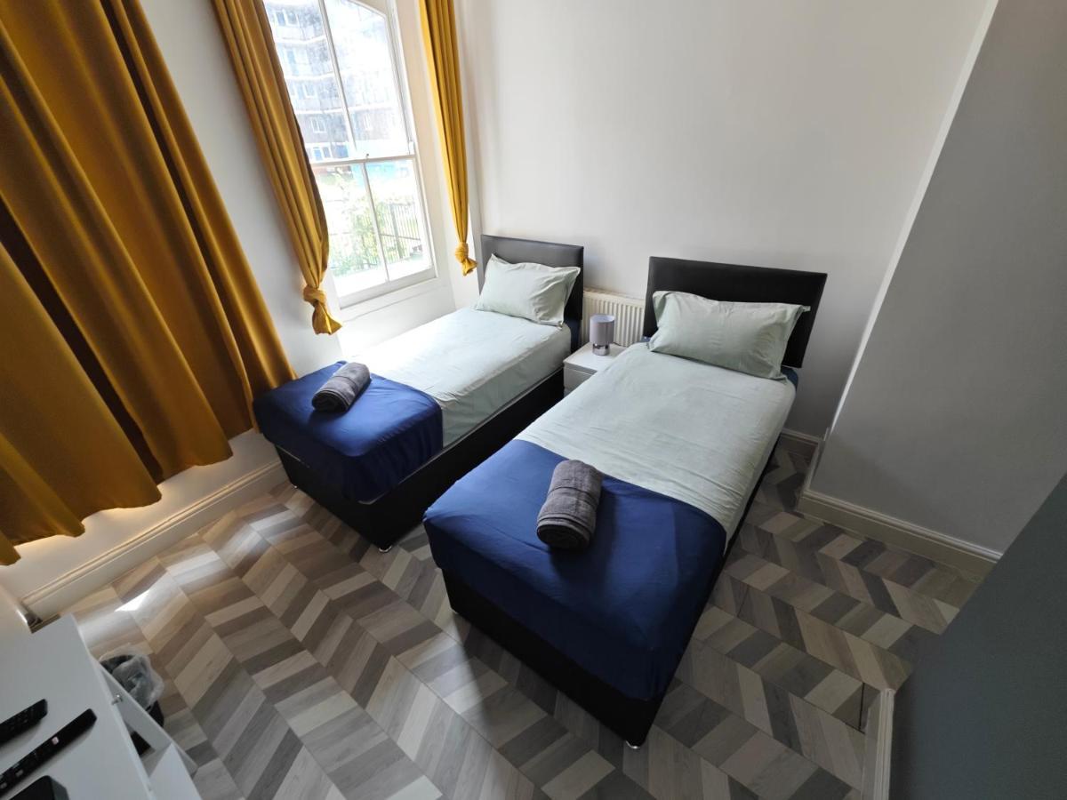 2 Bedroom 2 Bathroom Apartment In Old St - Shoreditch - Zone 1 Londra Exterior foto