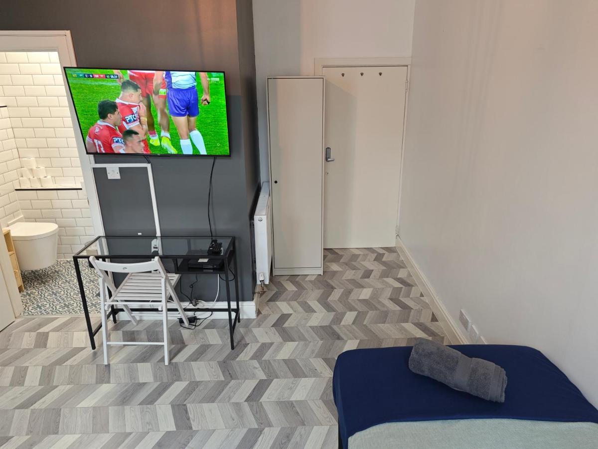 2 Bedroom 2 Bathroom Apartment In Old St - Shoreditch - Zone 1 Londra Exterior foto