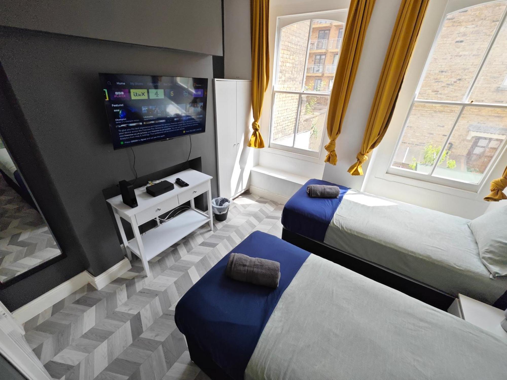 2 Bedroom 2 Bathroom Apartment In Old St - Shoreditch - Zone 1 Londra Exterior foto