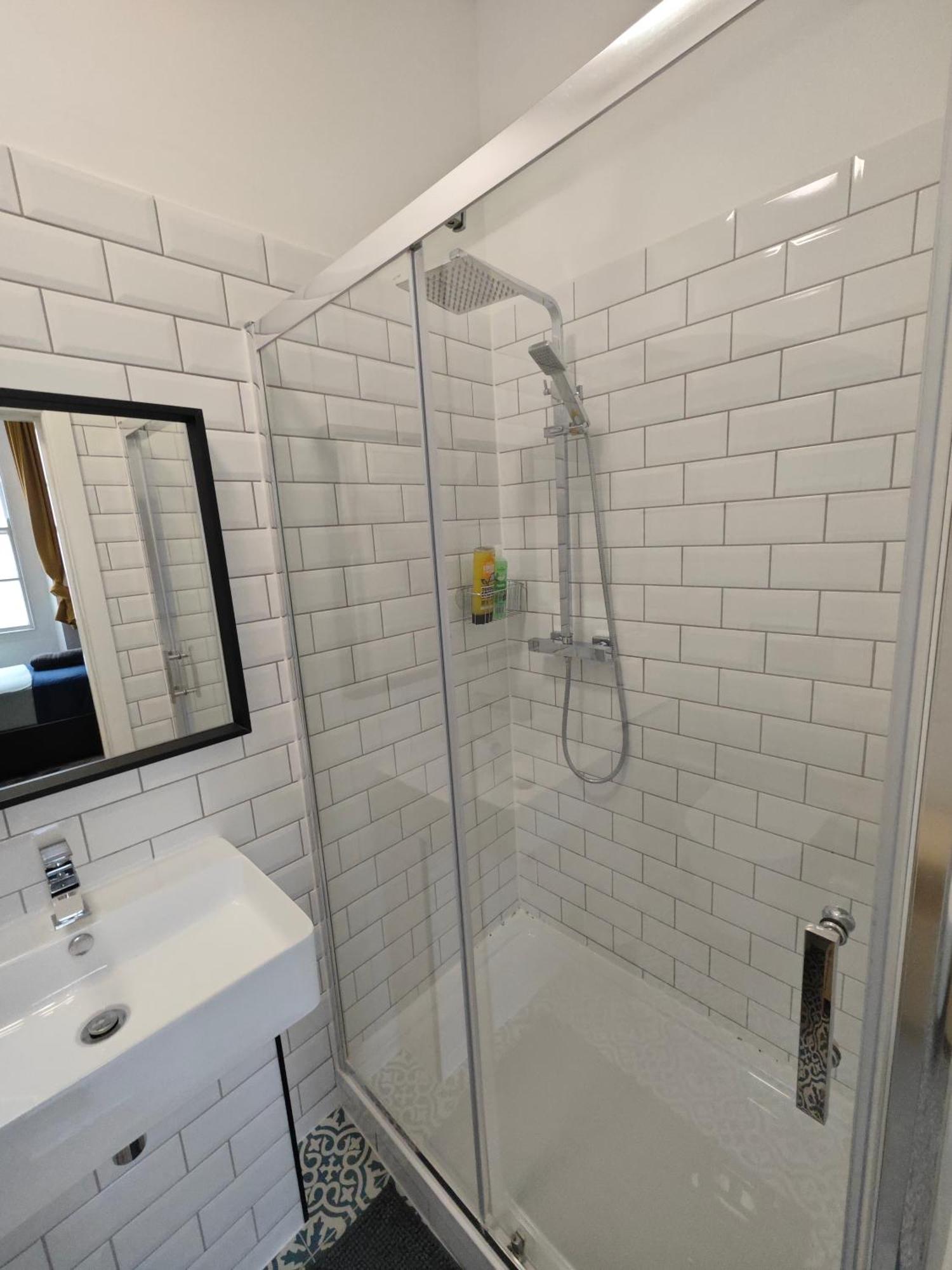 2 Bedroom 2 Bathroom Apartment In Old St - Shoreditch - Zone 1 Londra Exterior foto